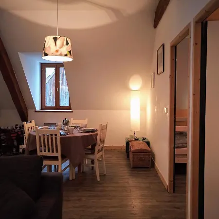 Appartement 2 Chambres à Perquelin