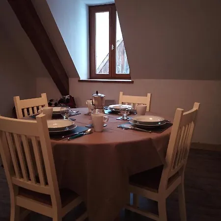 Appartement 2 Chambres à Perquelin
